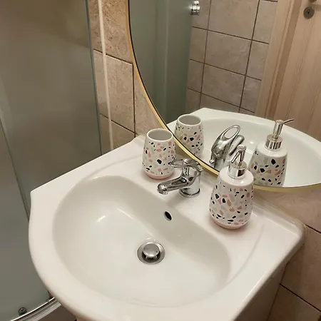 Hanna&rita In The Centre Lonyay 42a 3rd Floor In The Back Yard شقة